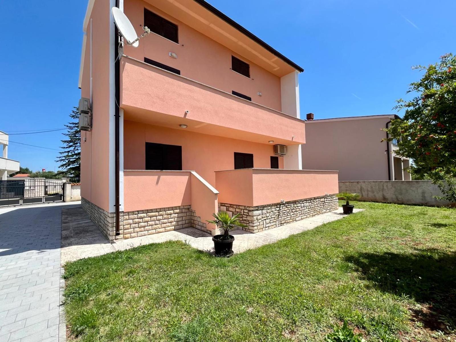 Mia Apartments Medulin Exterior photo